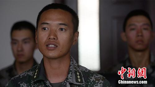 连长贺正鹏。张曦 摄