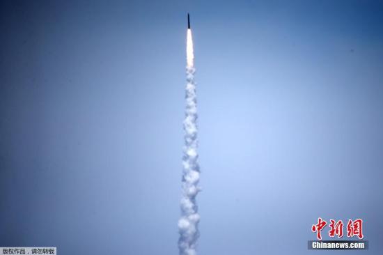 导弹防御局的海军中将吉姆·叙林说：“拦截一个复杂的、有威胁代表性的ICBM目标是一项惊人成就?！彼硎?，这次成功代表着五角大楼导弹防御系统的“关键里程碑”。