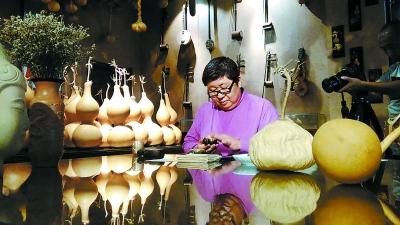 天津非遗“葫芦庐”传人赵伟。