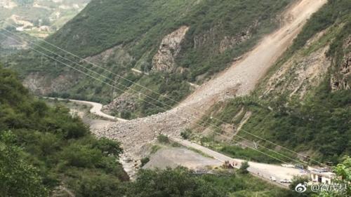 塌方现场。图片来自：