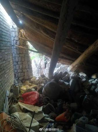 新疆精河6.6级地震:有人逃难连衣服都没来得及穿