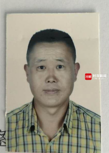 最美逆行武警陪衬者非自顾逃命 在游客拿行李