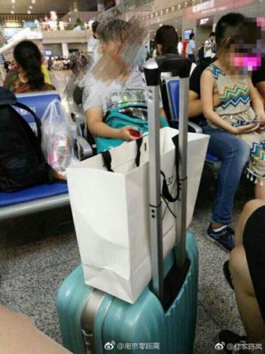 为何不公布火车站猥亵女童男子身份？警方回应