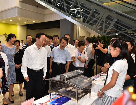 8月10日，第十三届“宋庆龄少年儿童发明奖”颁奖典礼在中国宋庆龄青少年科技文化交流中心举行。全国政协副主席、中国宋庆龄基金会主席王家瑞出席。2