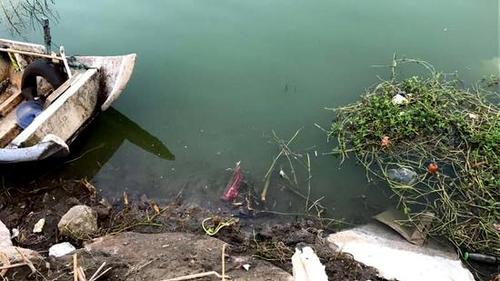 水厂员工操作失误 4万居民自来水管流出绿色液体