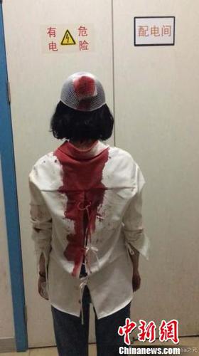 图为当事人提供的伤情图。　网络图摄