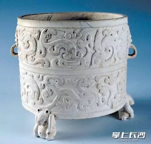 神兽纹玉樽。资料图片

