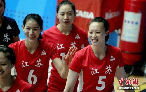 女排比赛备受关注。 <a target='_blank' href='http://www.chinanews.com/'>中新社</a>记者 张道正 摄