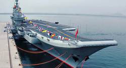 辽宁舰及三艘属舰?？肯愀郏旱墙?小时 香港市民看什么？