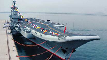 辽宁舰及三艘属舰停靠香港：登舰1小时 香港市民看什么？