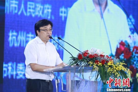 浙江省委常委、常务副省长 冯飞 倪追风 摄