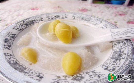 白果银耳茡荠汤缓解阴虚燥咳