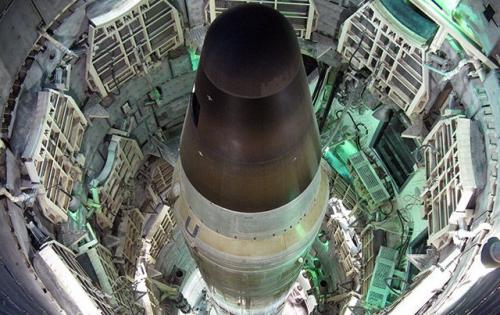 美前官员称在台部署核武