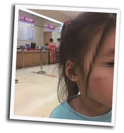 熊孩子商场玩高尔夫球杆 击伤一女童后全家人跑了 