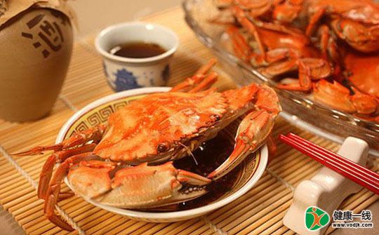 秋吃螃蟹配点藕 降低胆固醇