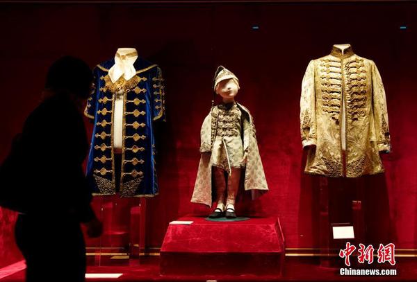 故宫首展匈牙利百余件文物