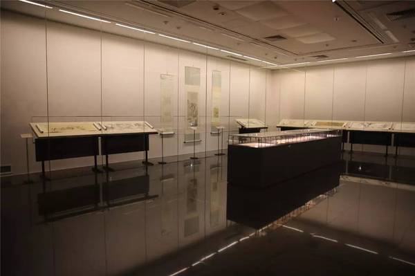 明清人物画的情与境