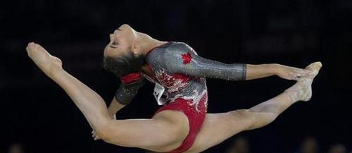 华裔女孩惊艳体操世锦赛:出生广西 被美国家庭收养