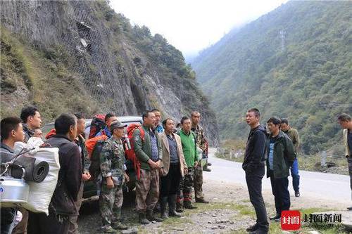 驴友被困卧龙:接应队伍出发 已30人参与直接救援