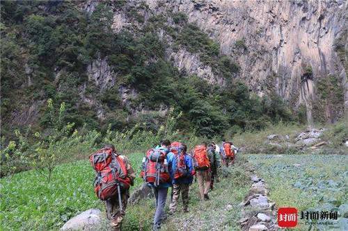 驴友被困卧龙:接应队伍出发 已30人参与直接救援