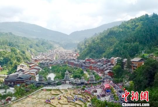 这个长假海内外4614.54万人次游贵州