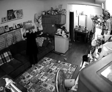 7月大男婴遭育婴嫂高抛猛晃虐待 涉事者称因心情差