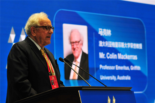 9月19日，马克林教授在2017一带一路媒体合作论坛上发言。孟祥麟摄