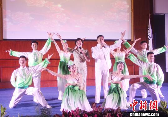 图为压轴戏《茉莉花》?！×钟来?摄