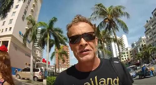 中国侨网雷恩在海南三亚旅游时录制的视频。（图片来源：视频截图）