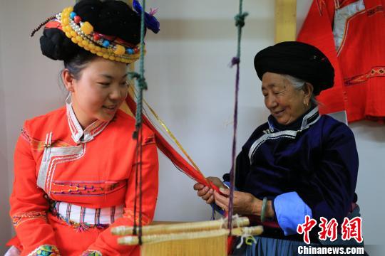 22岁摩梭女孩：外面世界千篇一律摩梭文化是内心归宿