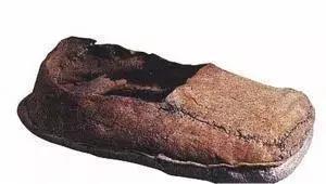 战国时期皮鞜履