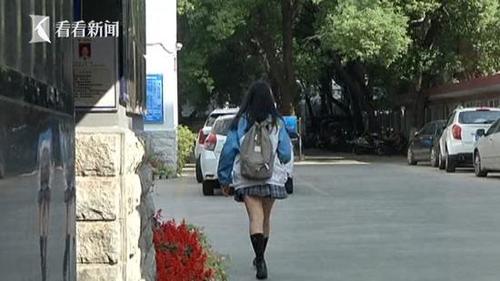 老人跌倒无人理睬 高中女生伸援手:哪怕讹我也要扶