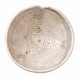 图2 唐乾符三年卢公夫人墓出土 邢窑白瓷三鱼纹擂钵