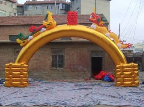 麦当劳改名金拱门 网友：来份金乐鸡+金旋风套餐