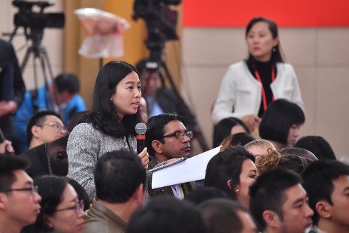 （9）十九大新闻中心举行专题新闻发布会