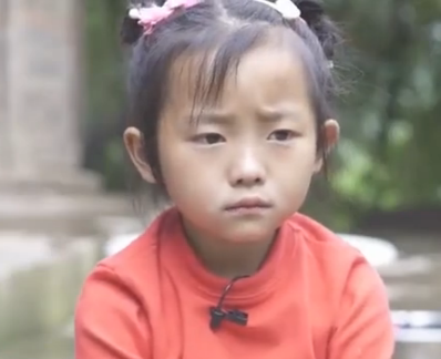 6岁女童独自照顾两位老人 父亲入狱母亲离家出走