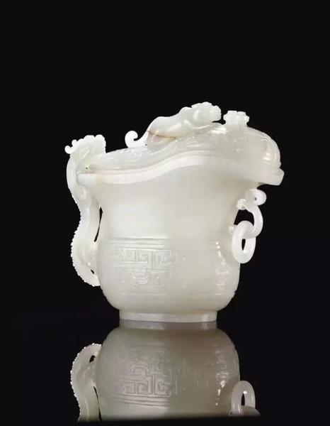 美人不及美玉 藏玉近万件