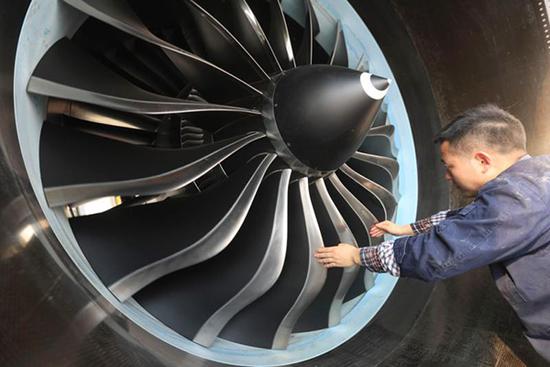 第2架国产大飞机C919昨天点火实验 还与第一架同框