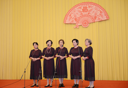 老干部女生小合唱《梨花颂》