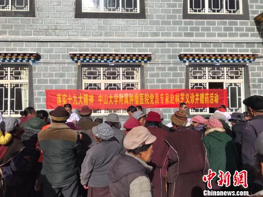 广东省第三批组团式医疗援藏队员、林芝市人民医院内科副主任黎建军介绍，林芝市现在有条件开展早期的肿瘤筛查诊治?！≌拍?摄