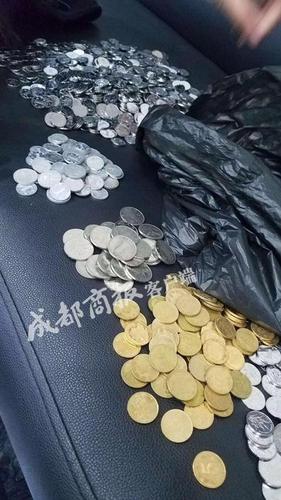 雅安老师离职后收到16660枚硬币的押金 花4小时才数完