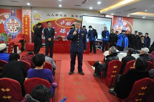 卧底局长成网红后很无奈:卧底生涯怕是要结束了