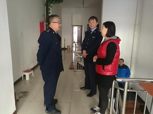 卧底局长成网红后很无奈:卧底生涯怕是要结束了