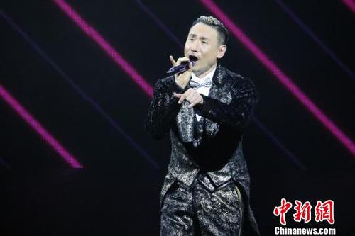 张学友大连演唱会现场。　靳朝圣 摄