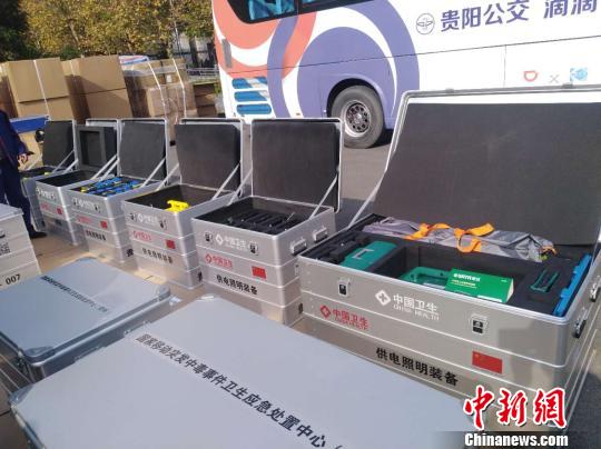 移动突发中毒事件卫生应急处置中心设备 黄乐 摄