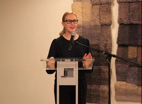 芬兰议长洛赫致辞。