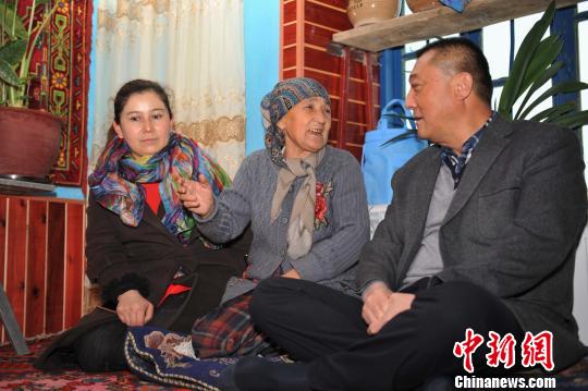 新疆启动民族团结“结亲周”百万干部职工分批下基层