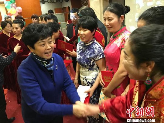 青?；及┎∮选氨湃∨惫部共∧? style=