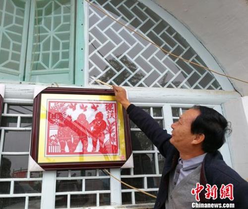 资料图：12月8日，山西省扶贫办公室发文称开展贫困村提升“冬季行动”?！⊙罱苡?摄