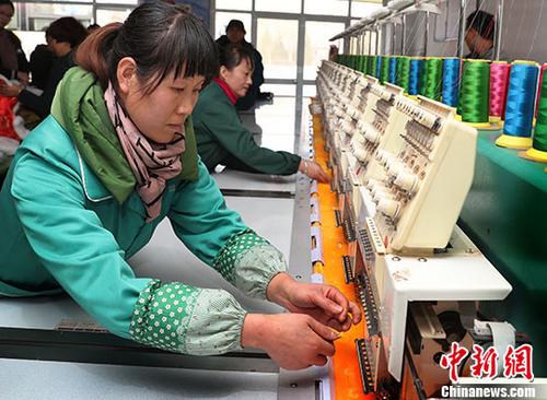 资料图：陕西陇县旅游产品开发扶贫。<a target='_blank' href='http://www.chinanews.com/'>中新社</a>记者 宋吉河 摄